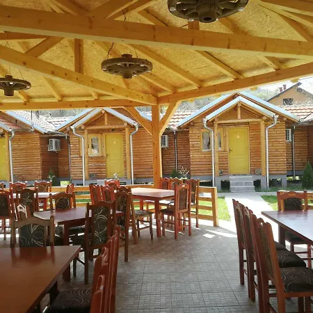 Guest house Juzni Vetar 3*
