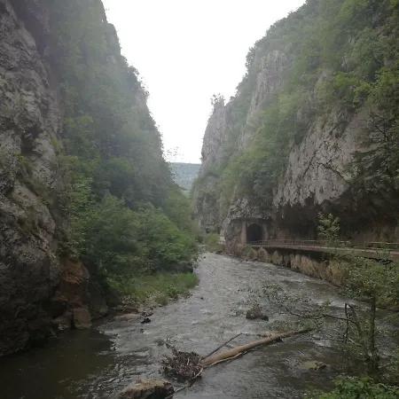 Pensjonat Juzni Vetar