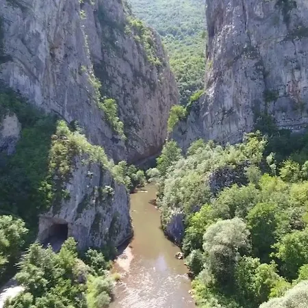 Juzni Vetar Гостевой дом 3*